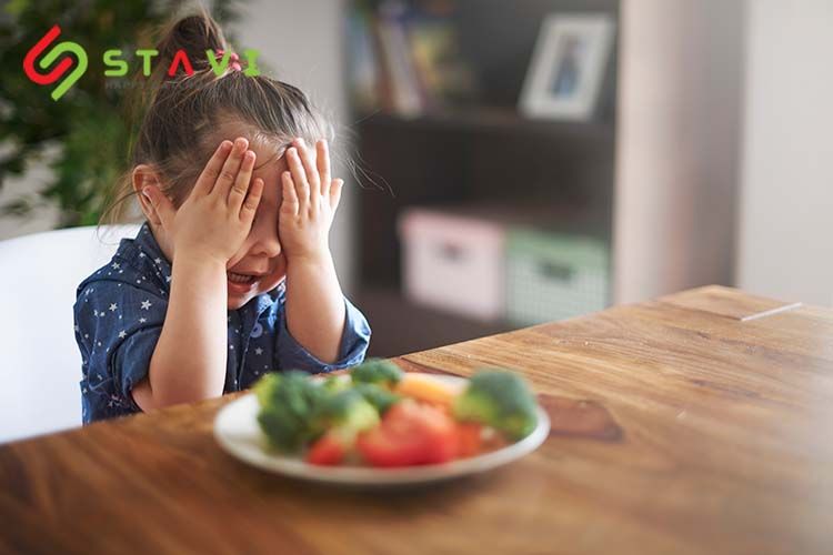 Trẻ suy dinh dưỡng rất sợ mỗi khi đến bữa ăn