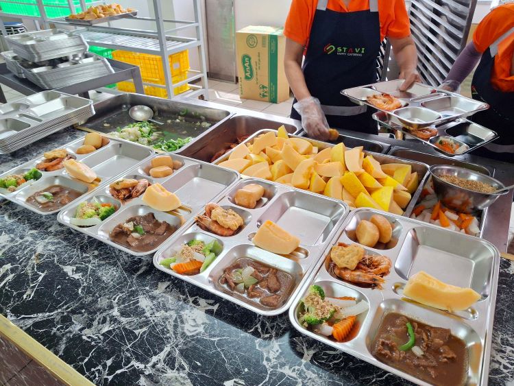 STAVI 的每一份餐食都保证营养并优化成本 STAVI 的每一份餐食都保证营养并优化成本