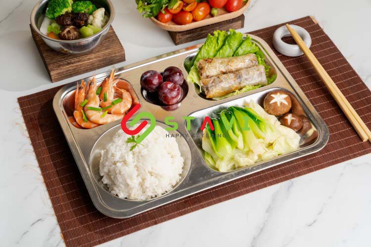 Sample office meal tray at the STAVI kitchen 3