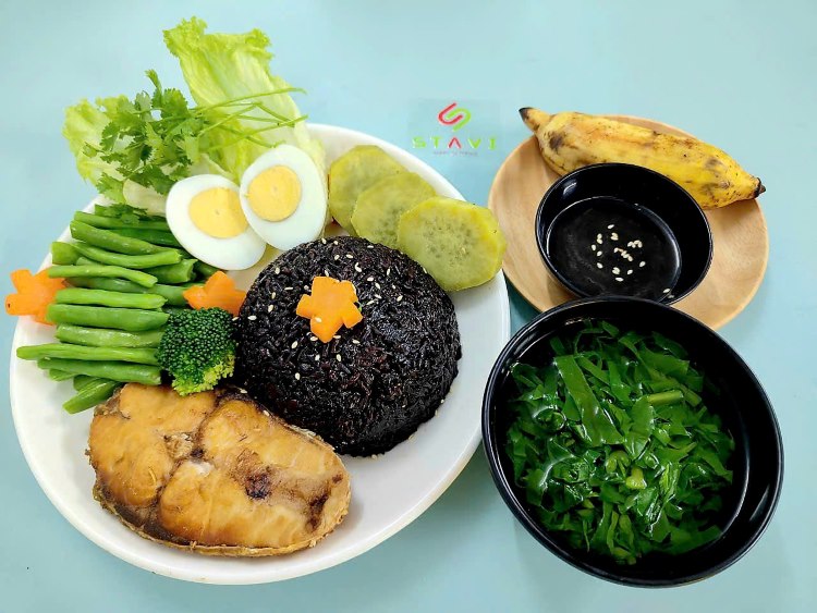 Menu 5: Pan-seared grass carp, boiled beans, boiled egg, boiled sweet potato, ripe banana Menu 5: Pan-seared grass carp, boiled beans, boiled egg, boiled sweet potato, ripe banana