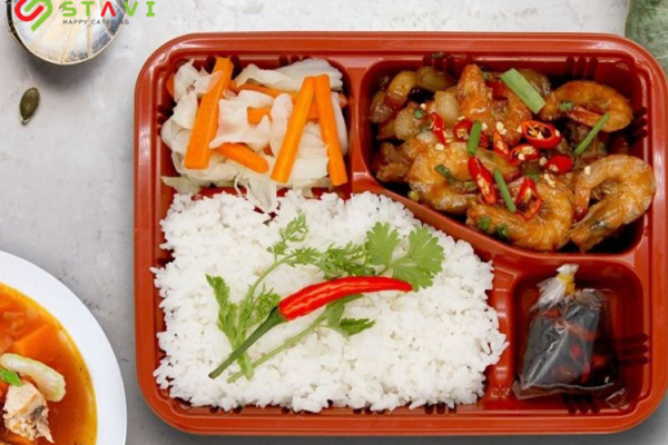 Lý do gì khiến suất ăn văn phòng ngày càng trở nên quan trọng?