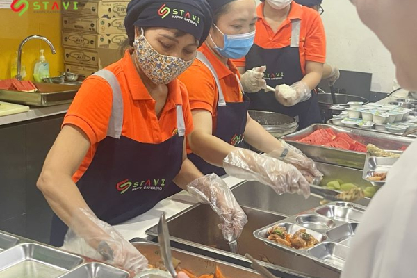Đơn vị cung cấp suất ăn công nghiệp tại Bình Dương