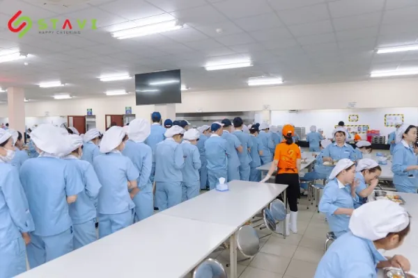 공장 근로자를 위한 합리적인 영양 식단