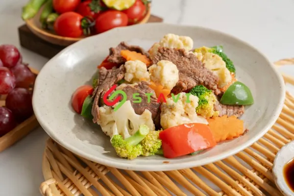 Hướng dẫn cách làm bò xào rau củ thơm ngon, bổ dưỡng từ đầu bếp STAVI